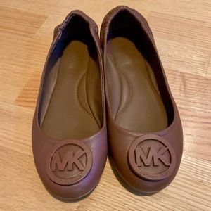 Michael Kors Tan Lindsay Flats size 7.5